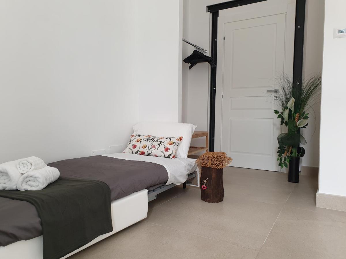 "Infrascata" Cento Metri Dal Mann Apartment Naples Luaran gambar